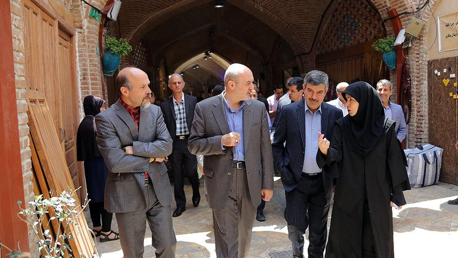 Photo reportage about the Visit Head of the Board of the Directors and CEO of Barakat Foundation paid to the Audlajan Handicrafts Marketplace in Tehran Plaza