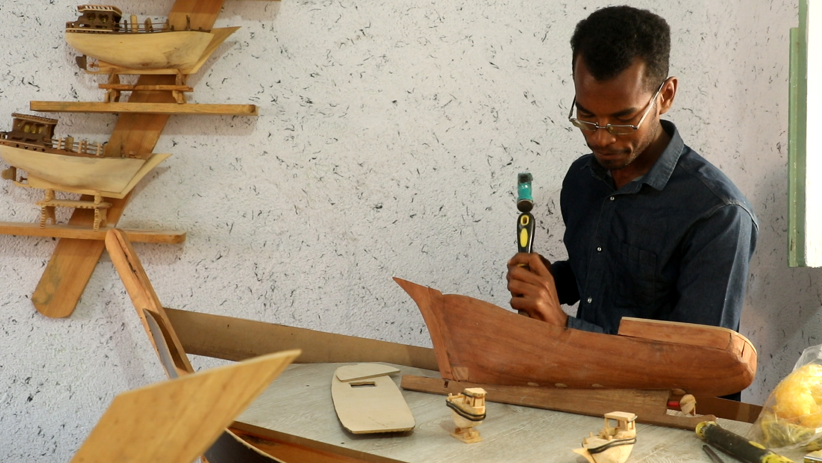 تنعم جزیرة هرمز بالبركة مع اقتصاد الشعبي 