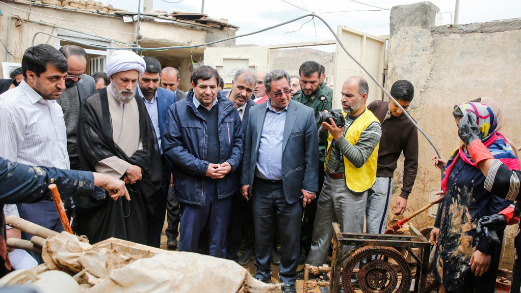 مؤسسة البركة توفر 10000 مشروع لتوفیر الاعمال في المحافظات التي اجتاحتها الفیضانات 